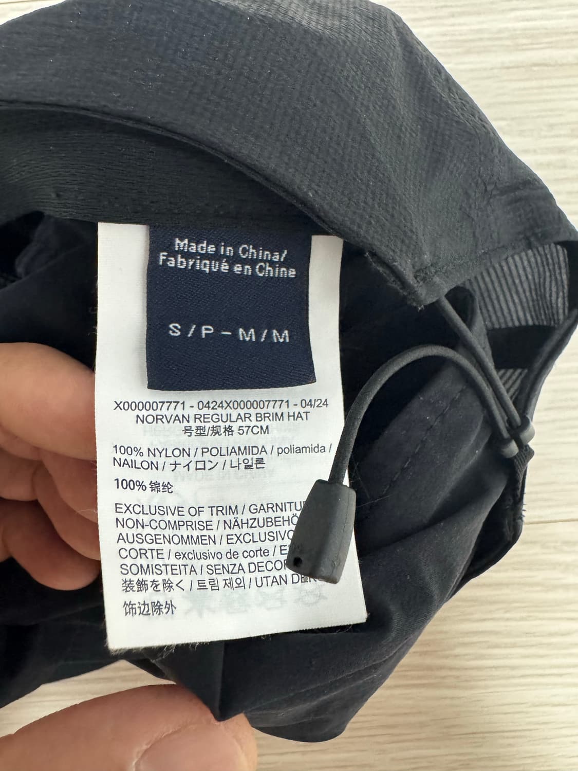 아크테릭스 노반 레귤러 브림 햇 블랙 s-m 사이즈 판매합니다. 상품이미지2