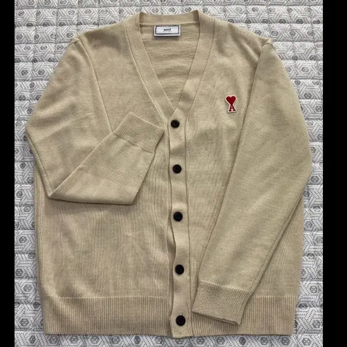 아미 AMI 스몰 하트 오버핏 가디건 베이지 95 상품이미지1