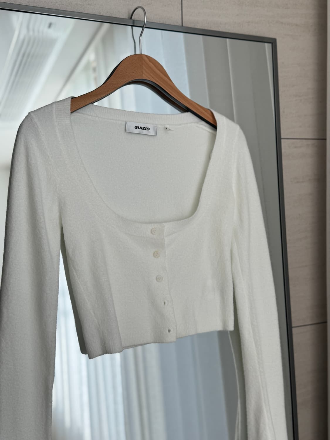 귀조(Guizio) 화이트 크롭 가디건 상품이미지3