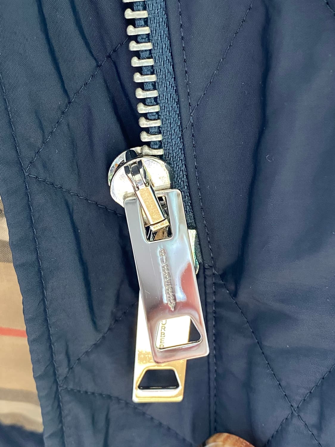 버버리 퀼팅 후드코트 네이비 상품이미지3