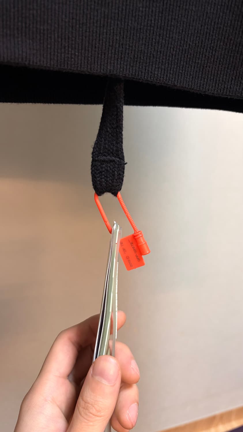 오프화이트 테이프 애로우 L (Hangtag 붙어있음!) 상품이미지4