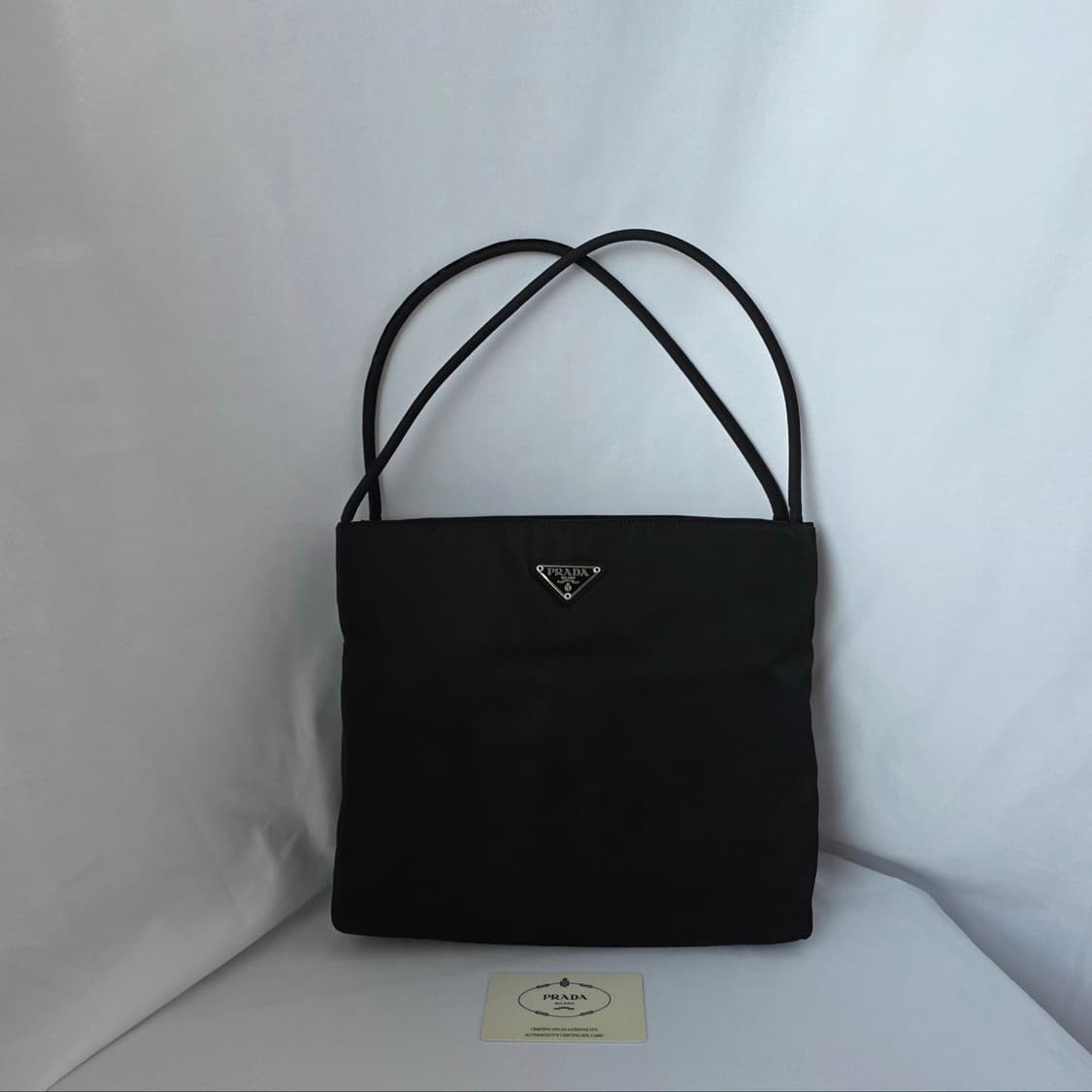 [정품 PRADA] 프라다 두줄 포코노 나일론 토트백 미디움 상품이미지3