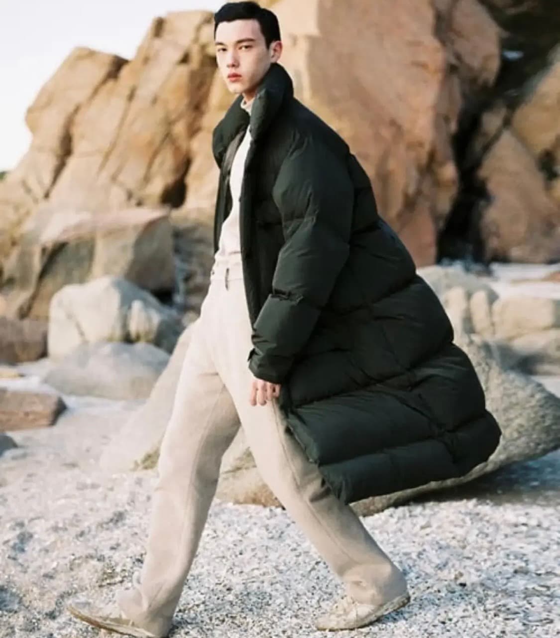 마레 롱패딩 카키 S사이즈 판매합니다! 상품이미지7