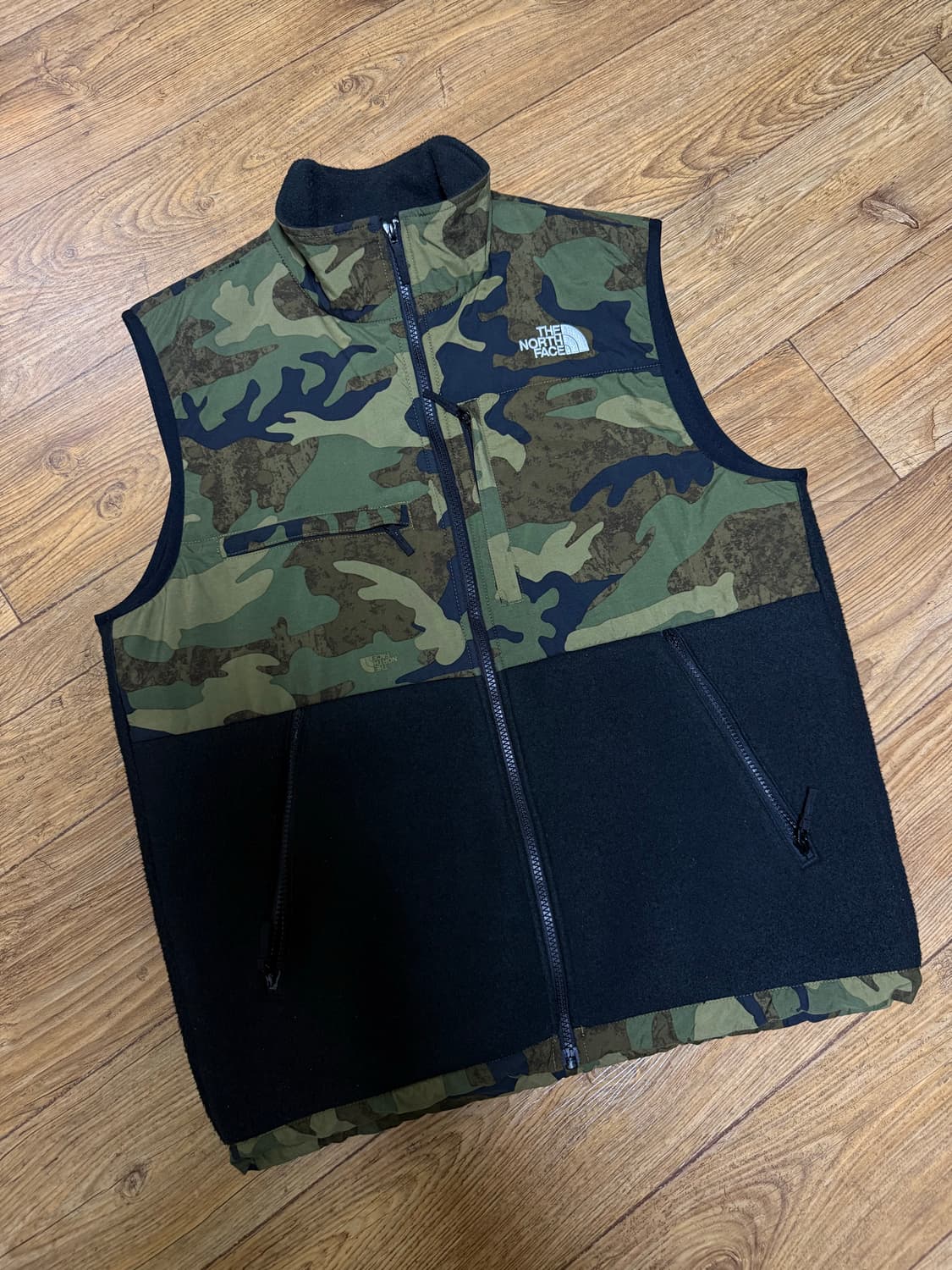 일본판 노스페이스 플리스 카모 조끼 상품이미지1