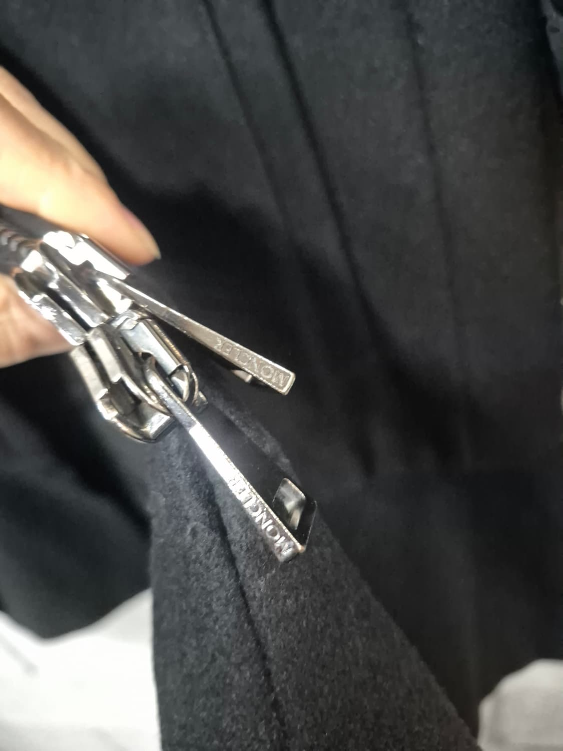 몽클레어 프리미어 로지에 구스패딩 상품이미지6