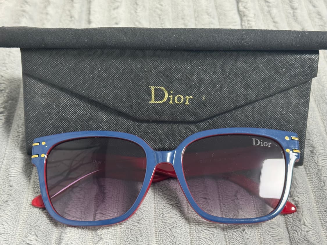 디올 시그니처 스퀘어 선글라스 상품이미지1