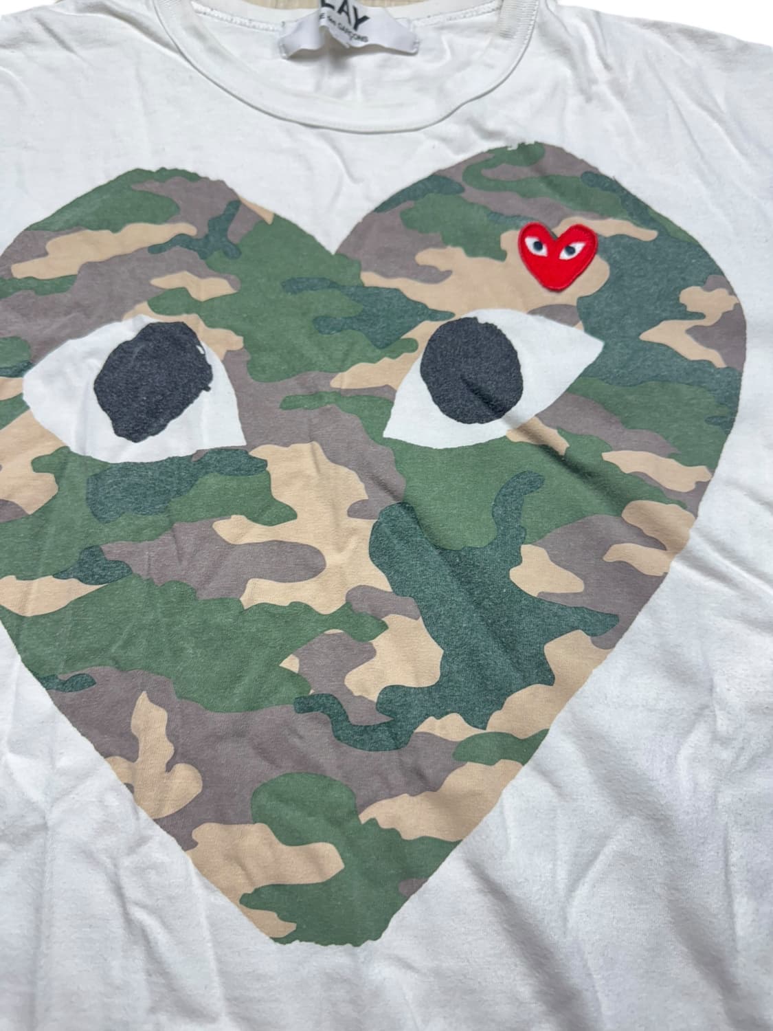 꼼데가르송 카모 빅하트 화이트 반팔티셔츠 상품이미지2