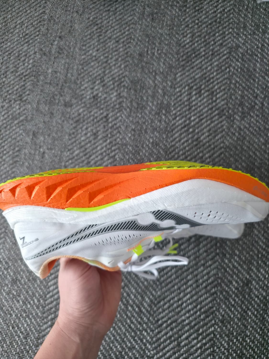 써코니 엔돌핀 스피드4 러닝화 275 상품이미지6