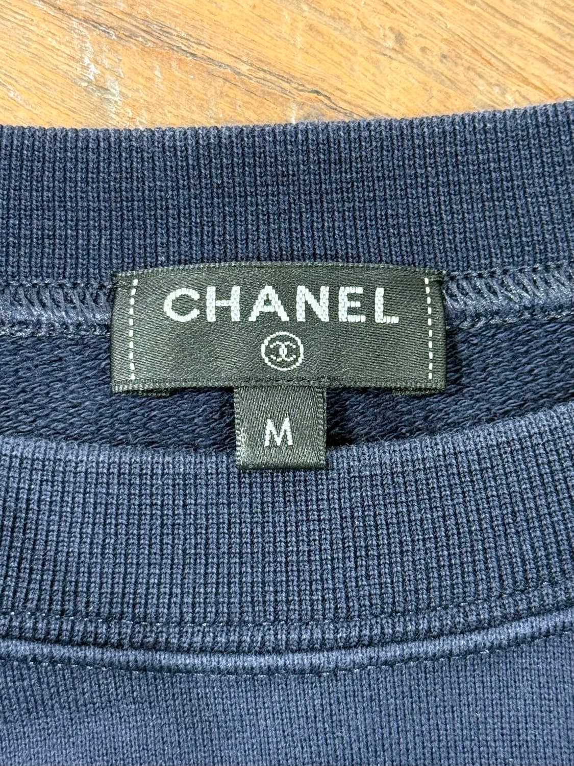 샤넬 네이비 셔링 로고 래글런 하프 티셔츠 상품이미지7