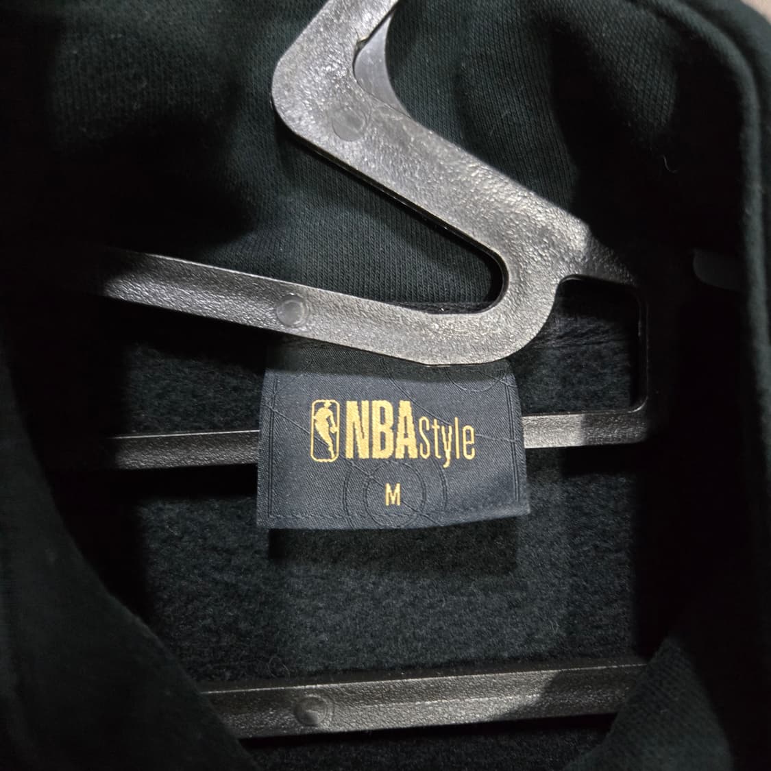 미첼앤네스 NBA 하프집업 맨투맨 검정 상품이미지3