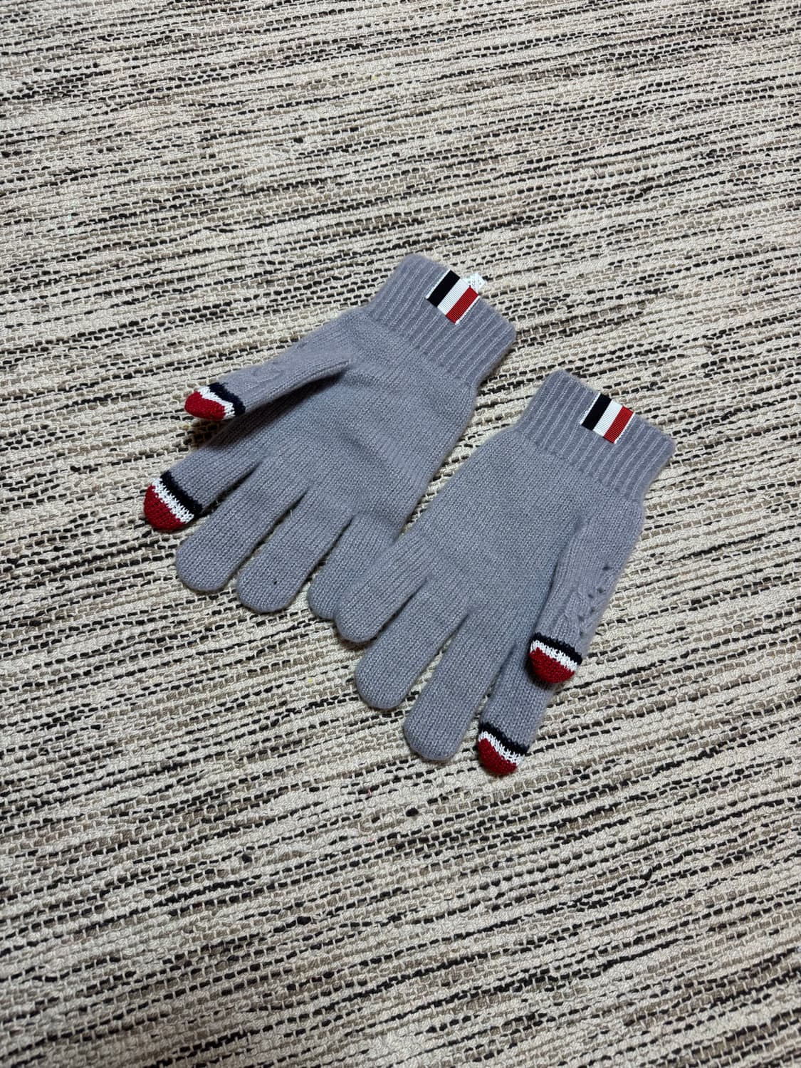 톰브라운 터치블 니트글러브 상품이미지4