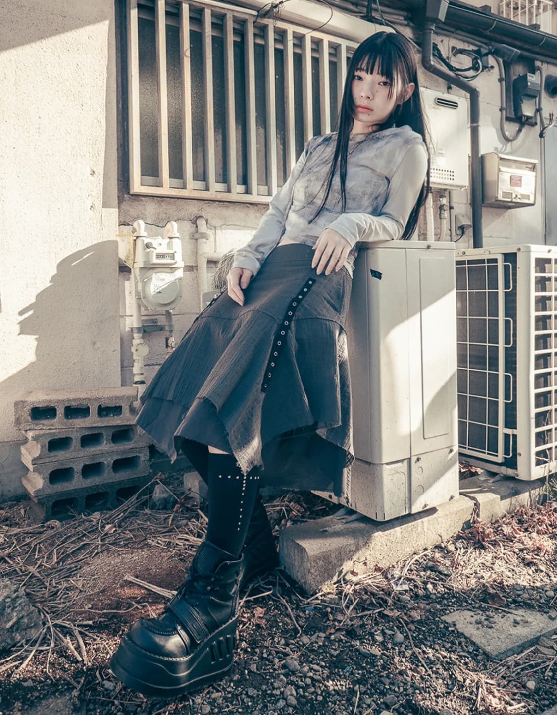 허그유어스킨 스터드 크로스 삭스 블랙 상품이미지4