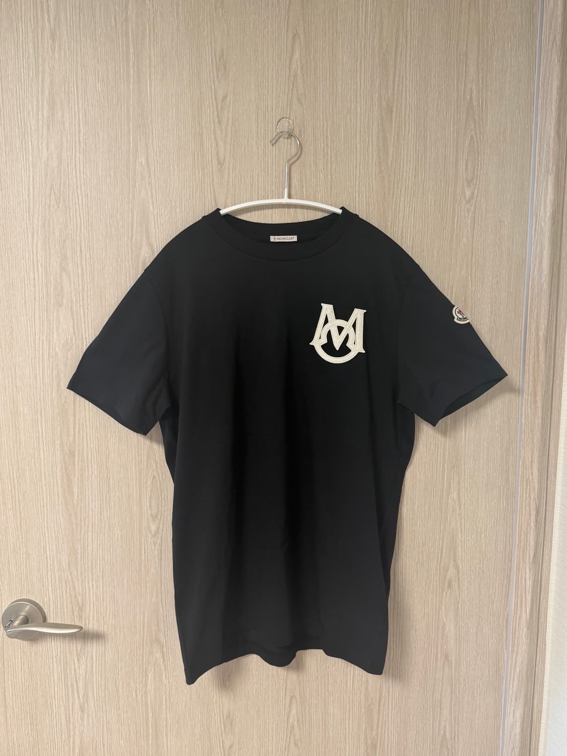 새상품 몽클레어 모노그램 코튼 남성 티셔츠 L 블랙 상품이미지2