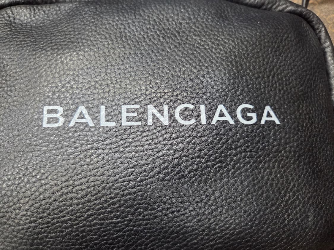 발렌시아가 카메라 크로스백 상품이미지9