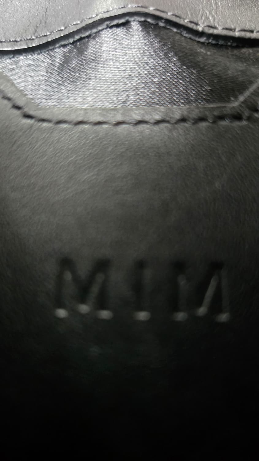 MIM밈더워드로브 레더 홀스터백 상품이미지3