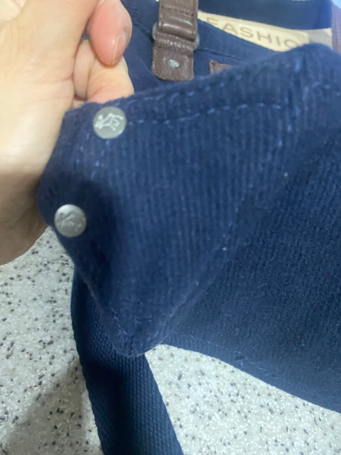 아베크롬비 가죽 배색 패브릭 가방 상품이미지5