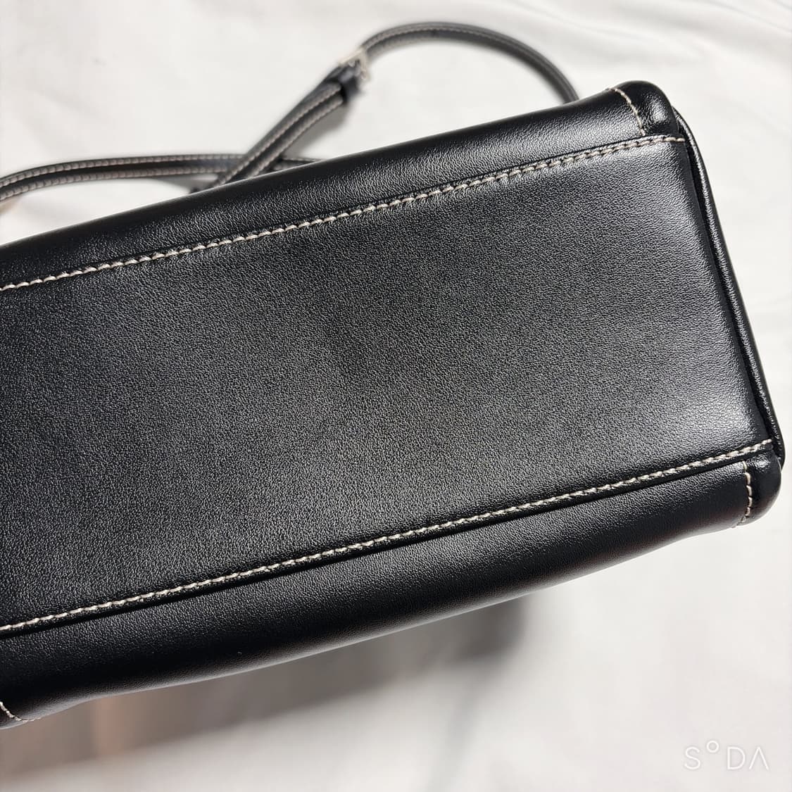 MARGE SHERWOOD 마지셔우드 소프트 미니 토트백 블랙 상품이미지2