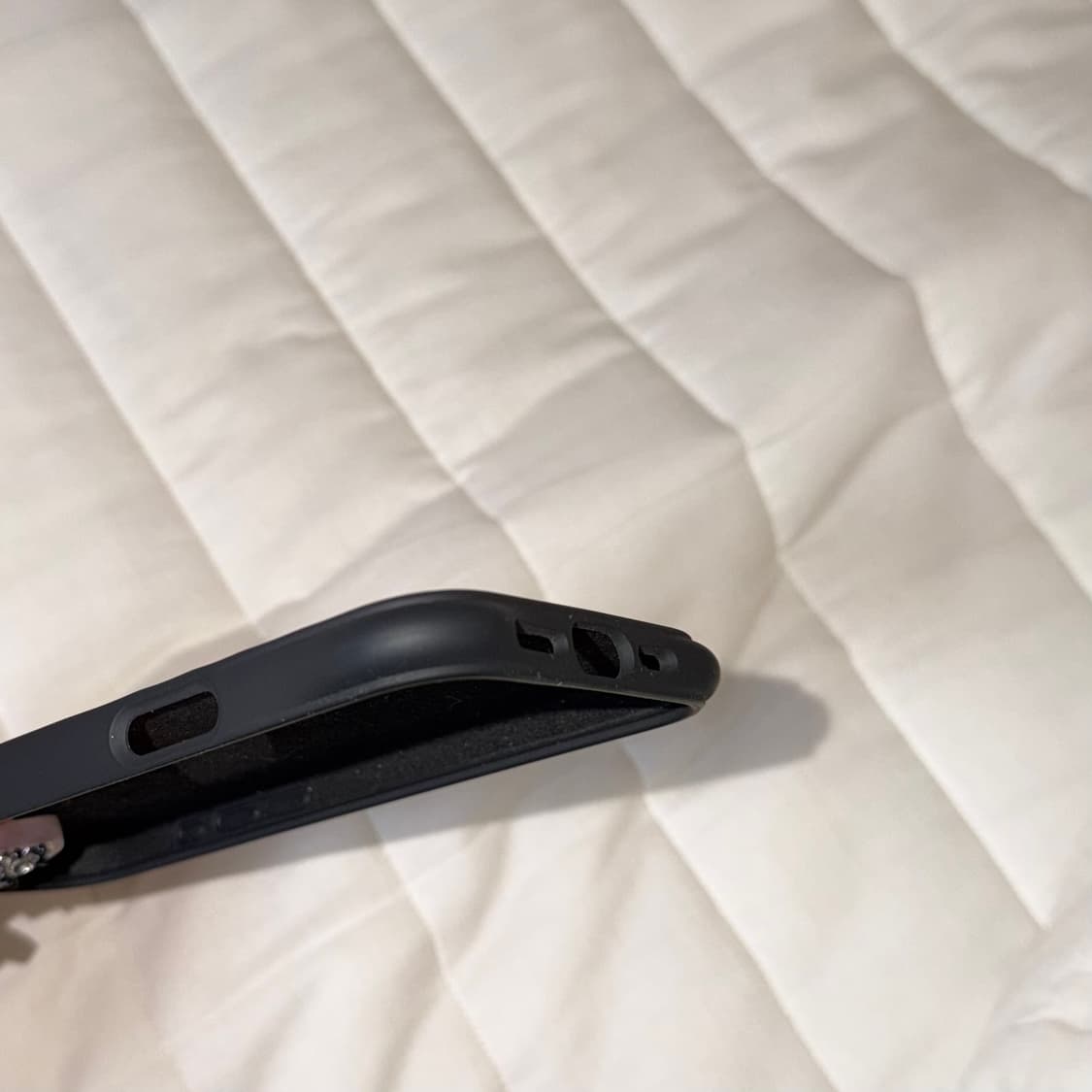 케이스티파이 리플케이스 블랙 16pro max 상품이미지6