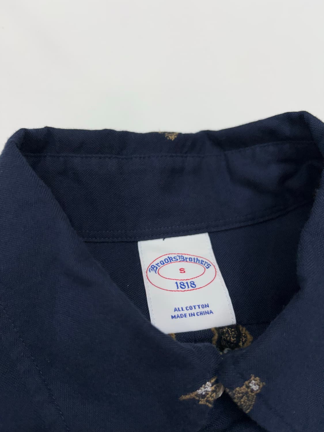 네이비 색상의 브룩스브라더스 셔츠입니다. 옥스포드 원단이라 탄탄하고, 아 상품이미지4