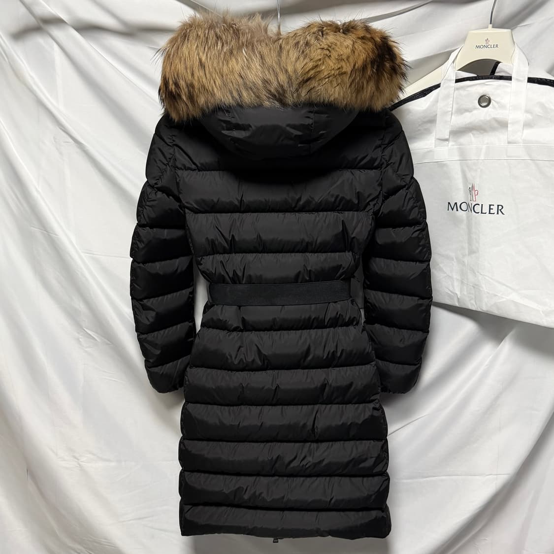 [S+급/풀구성] 몽클레어 클로에 여성패딩 블랙 라쿤퍼 0사이즈 상품이미지4