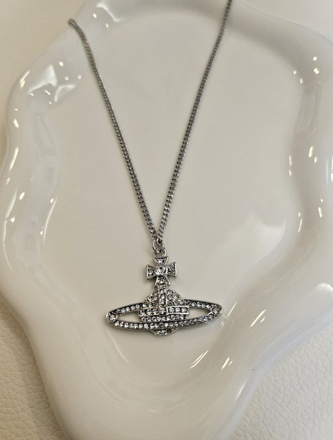 비비안웨스트우드 목걸이 상품이미지1