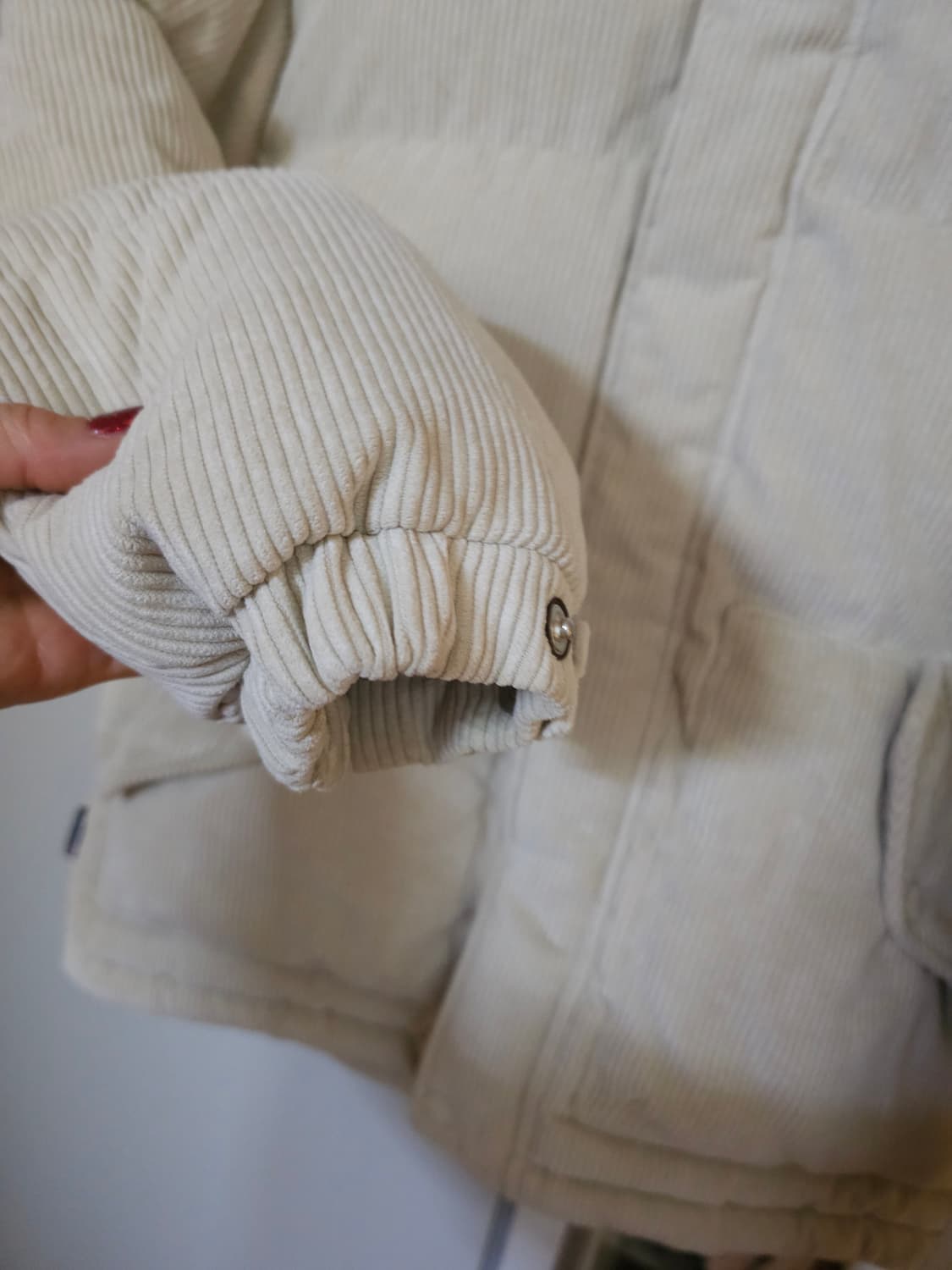 아웃도어 코듀로이 다운패딩 아이보리 상품이미지3