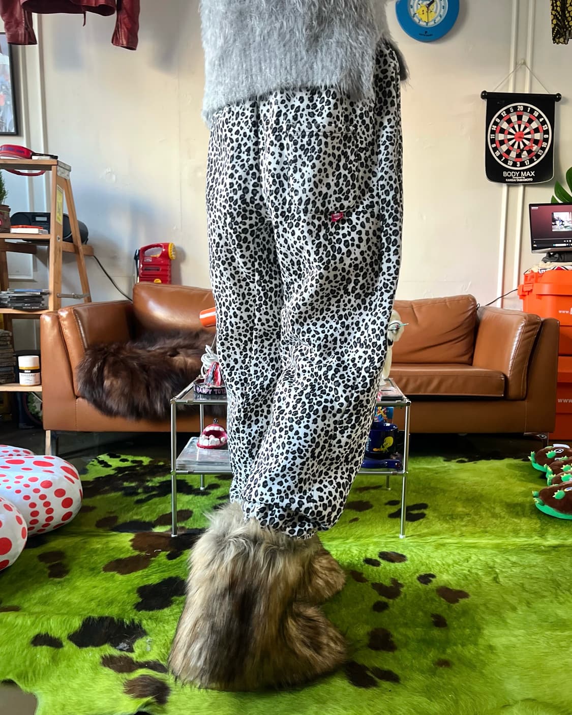 2000s PIZOFF X SAKUN Leopard Sweat Pants 상품이미지3