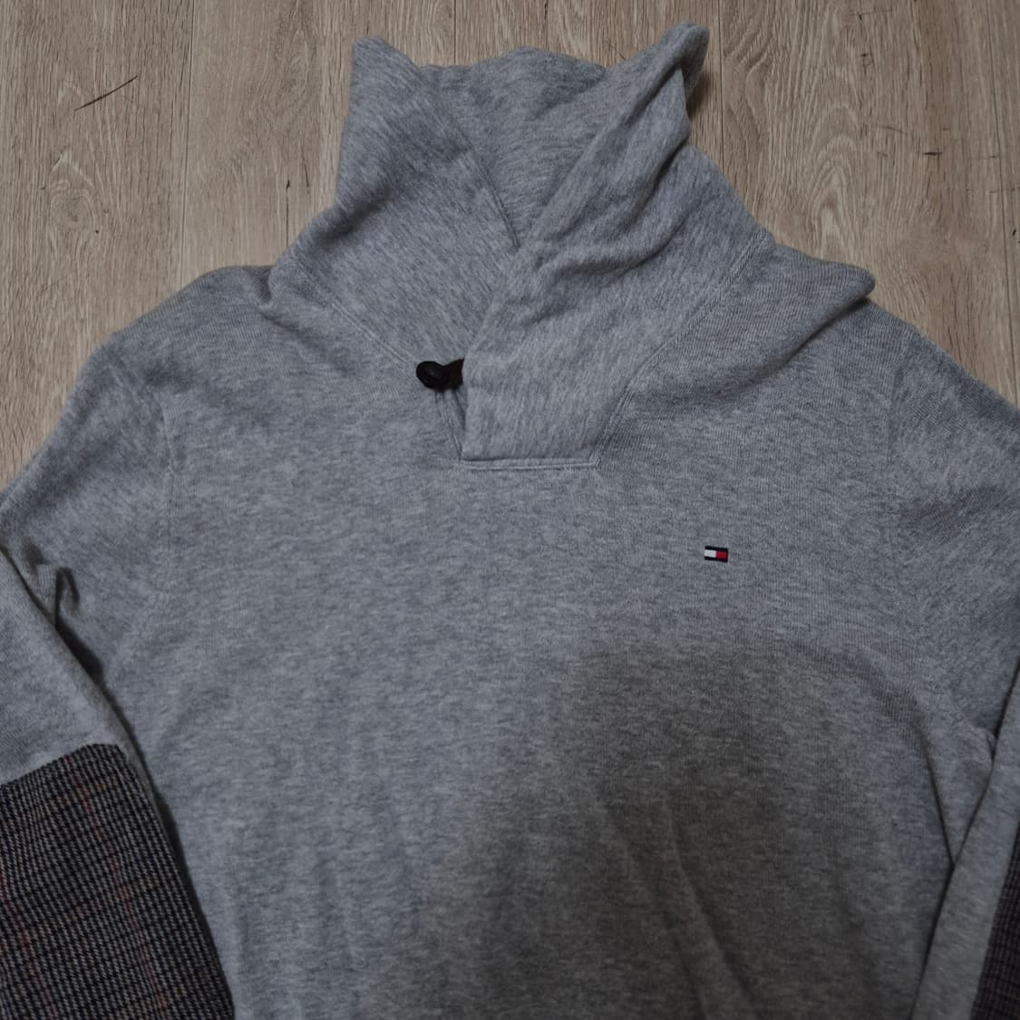 타미힐피거 스몰플래그 모직 숄카라 니트 M(95) 상품이미지2