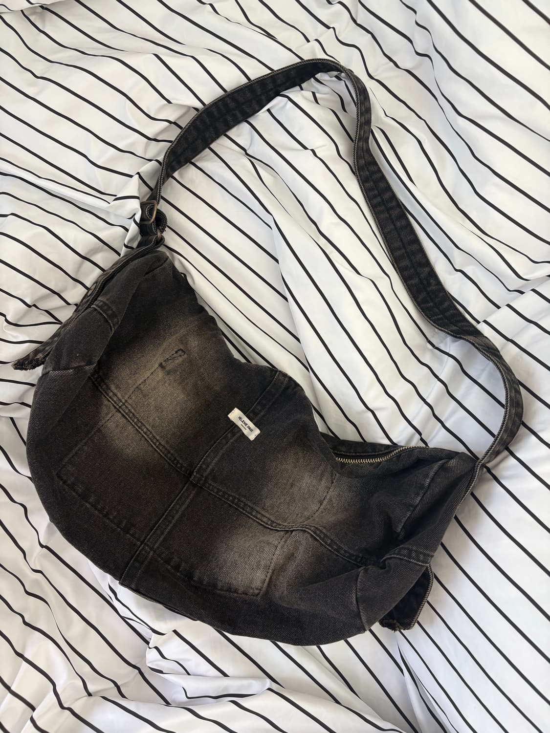 헬레네파리스 워시드 데님 크로스백 상품이미지2