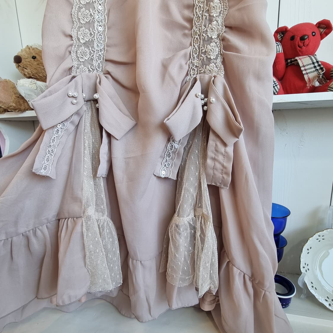 엑시즈팜(axes femme) 로지밀크티 레이스카라 프릴 원피스 상품이미지2