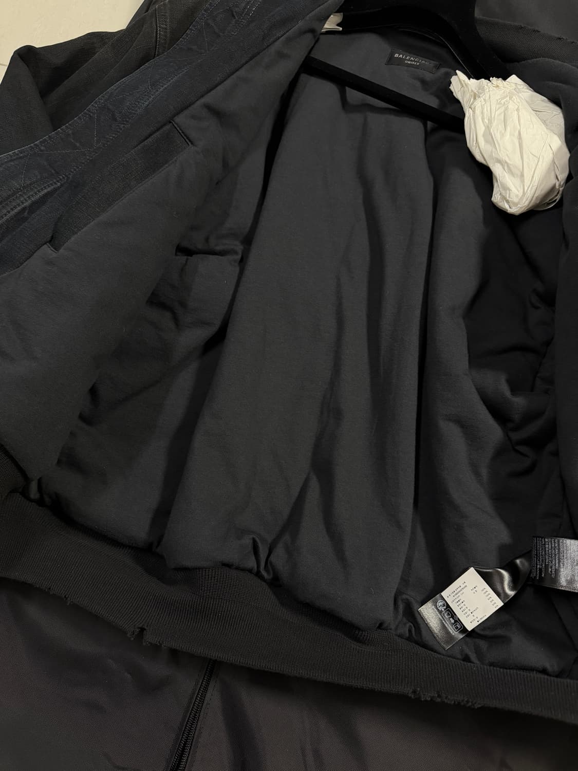 [XS]발렌시아가 데님 봄버 25ss 국내 매장판 상품이미지6