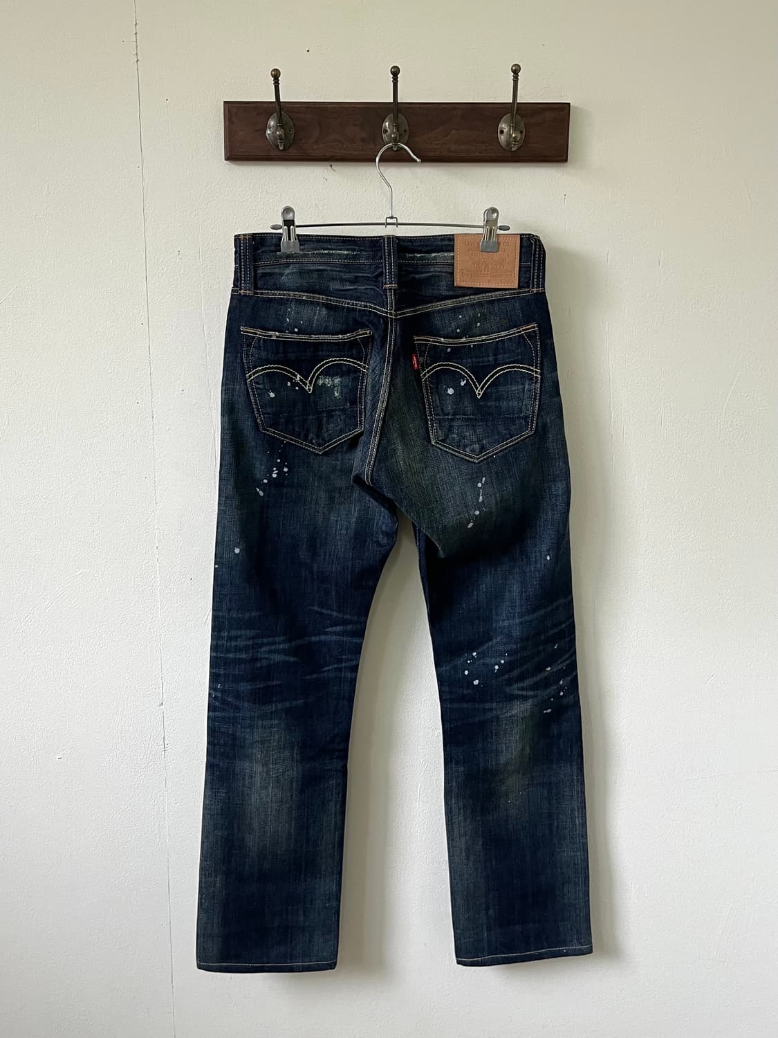 Levi’s 스티치 페인팅 데님 팬츠 상품이미지3