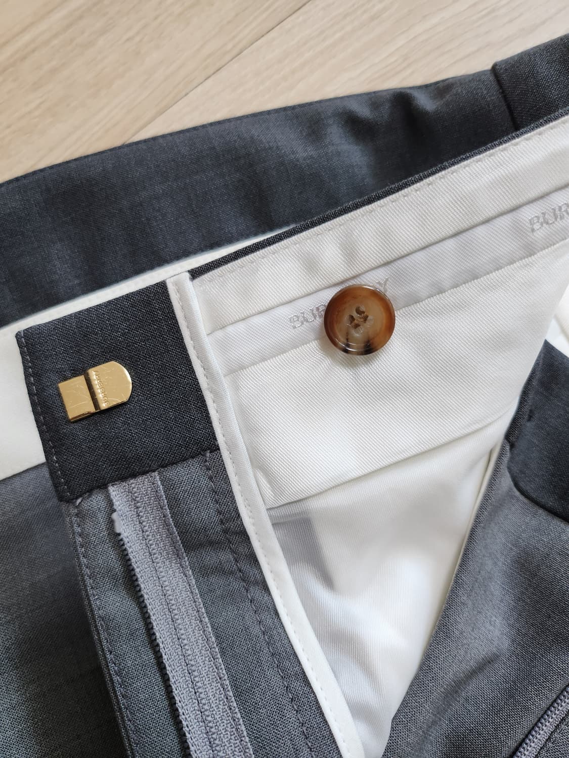 버버리 팬츠(us4 상품이미지8