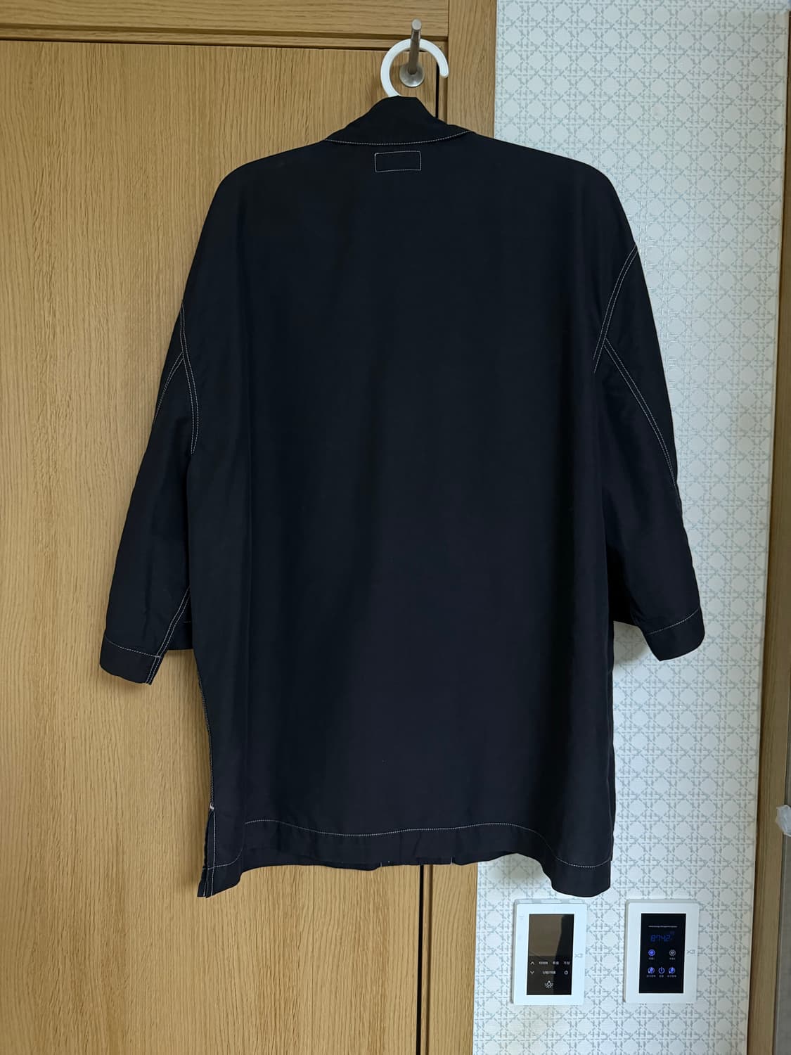 르메르 블랙 코튼 스티치 반팔셔츠 50 상품이미지4