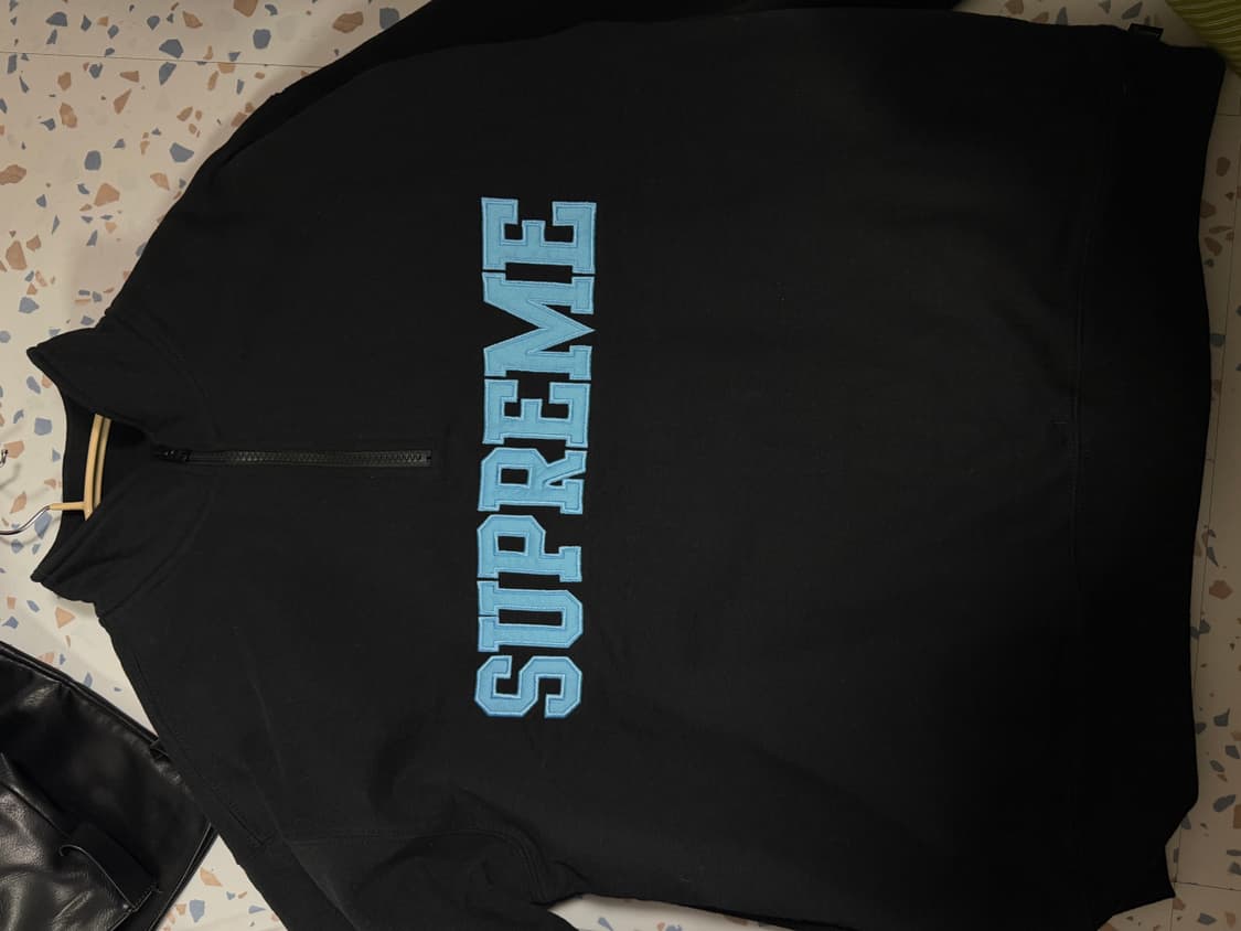 슈프림 컬리지에이트 하프 집 풀오버 블랙 - 24FW 상품이미지2