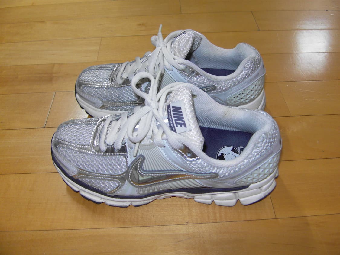 나이키 줌 보메로 5 실버 상품이미지2