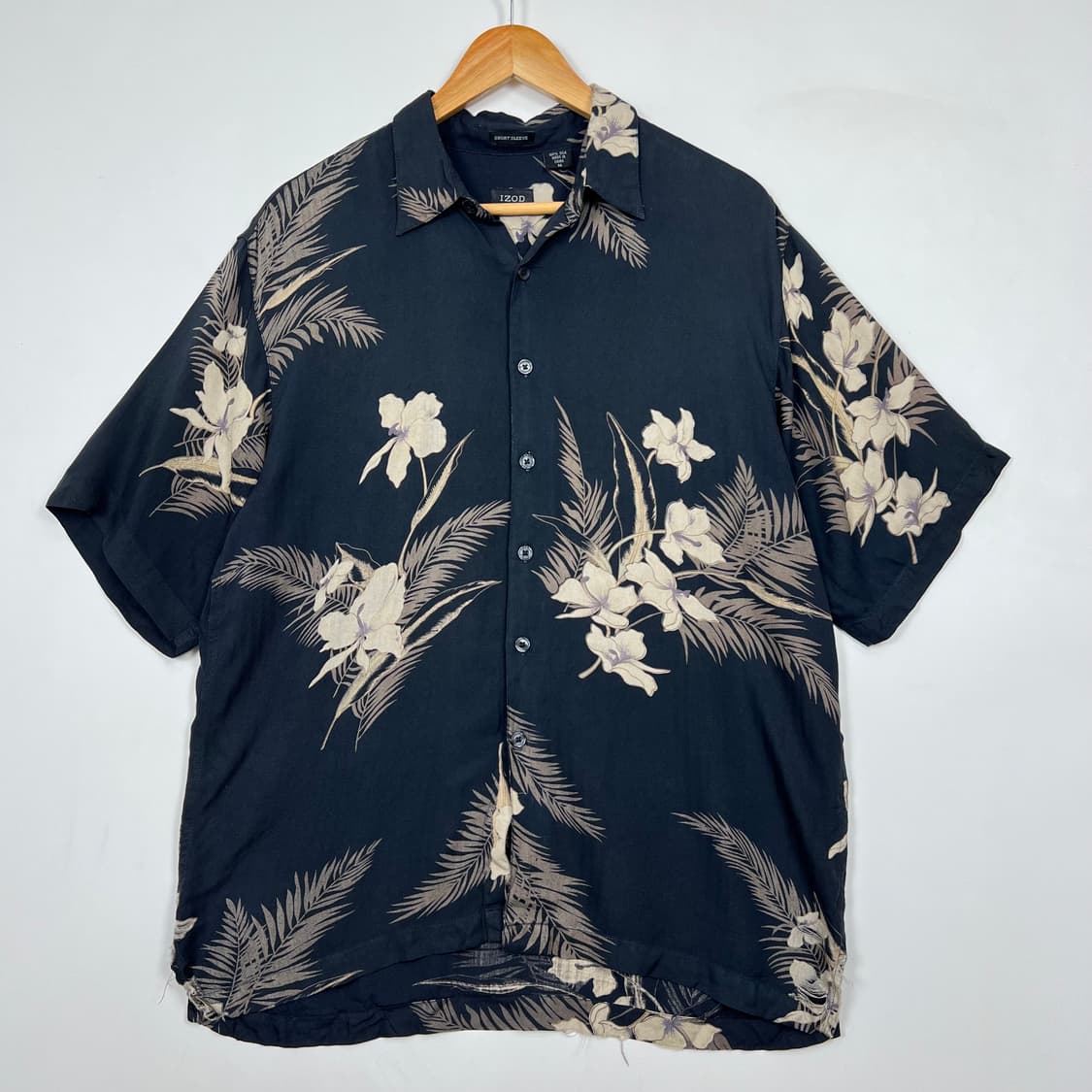 IZOD 아이조드 Silk 실크 플라워 반팔 셔츠 상품이미지1