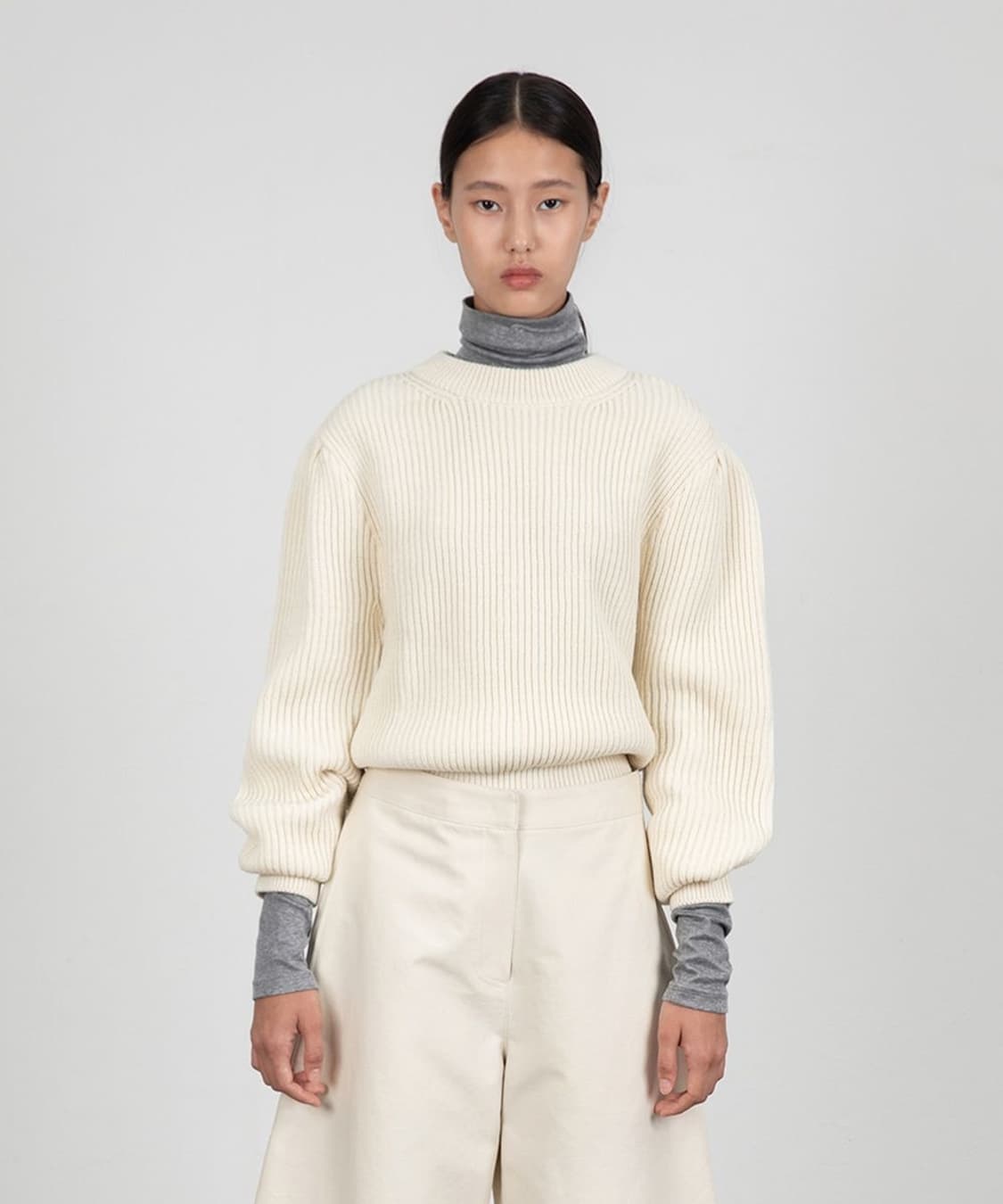 아모멘토 하프 넥 니트 ECRU 상품이미지1