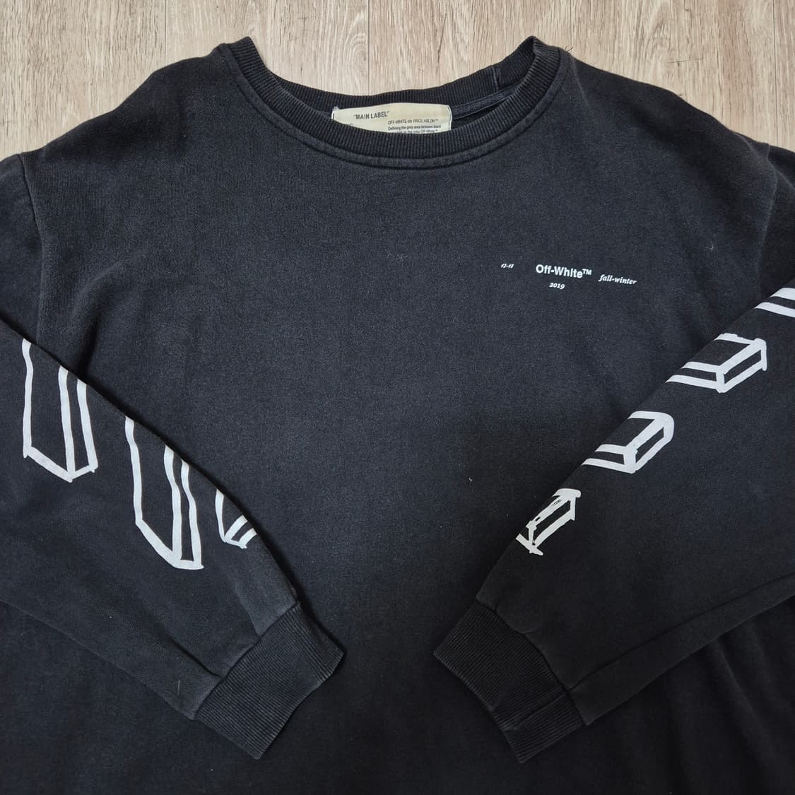 오프화이트 시그니처 디아그 애로우 패턴 프린팅 맨투맨 상품이미지2