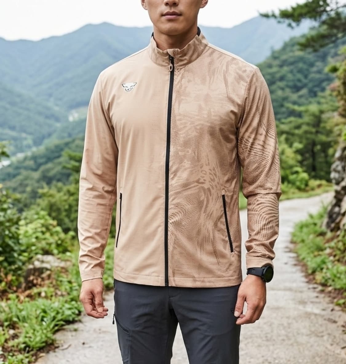 [100]다이나핏 기능성 트레이닝 집업 상품이미지1