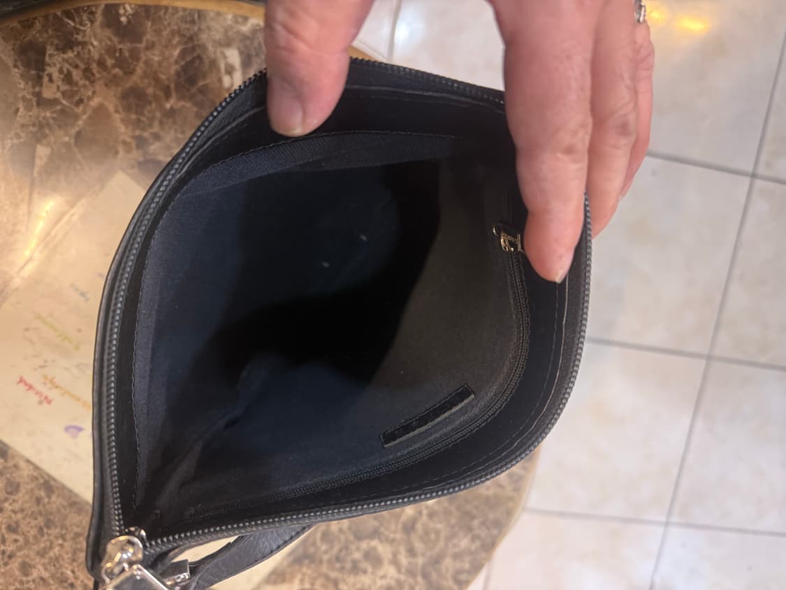 정품 로에베 애너그램 캔버스 크로스백 팝니다 상품이미지8