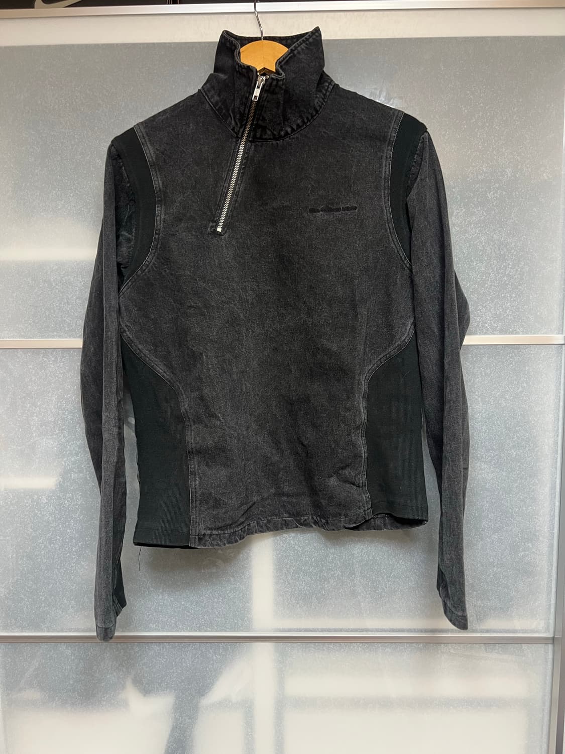 플라스틱프로덕트 반집업 상품이미지1