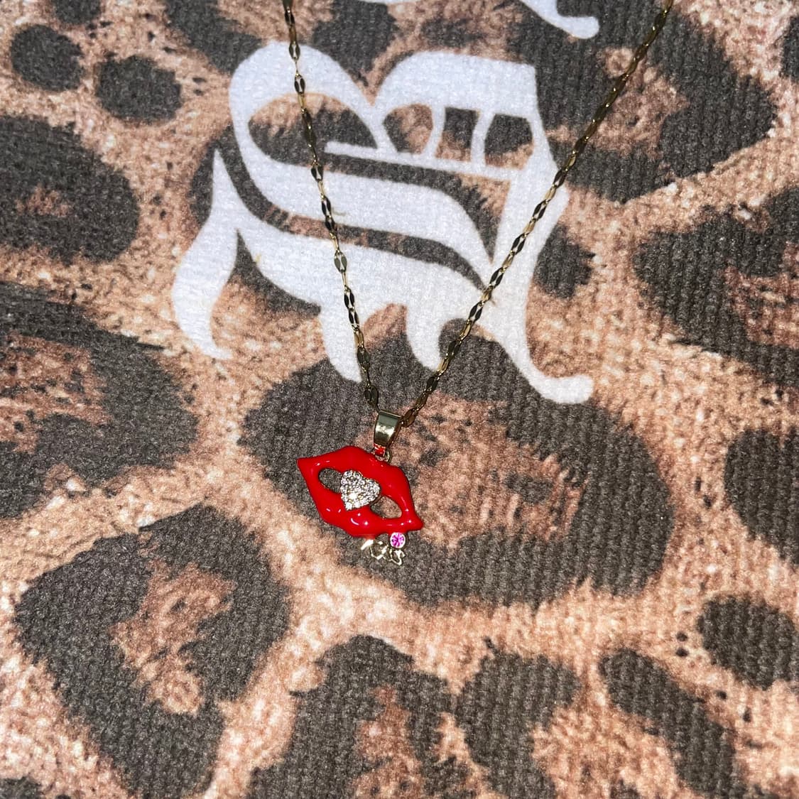 y2k 빈티지 오네갸루 입술 목걸이 상품이미지1