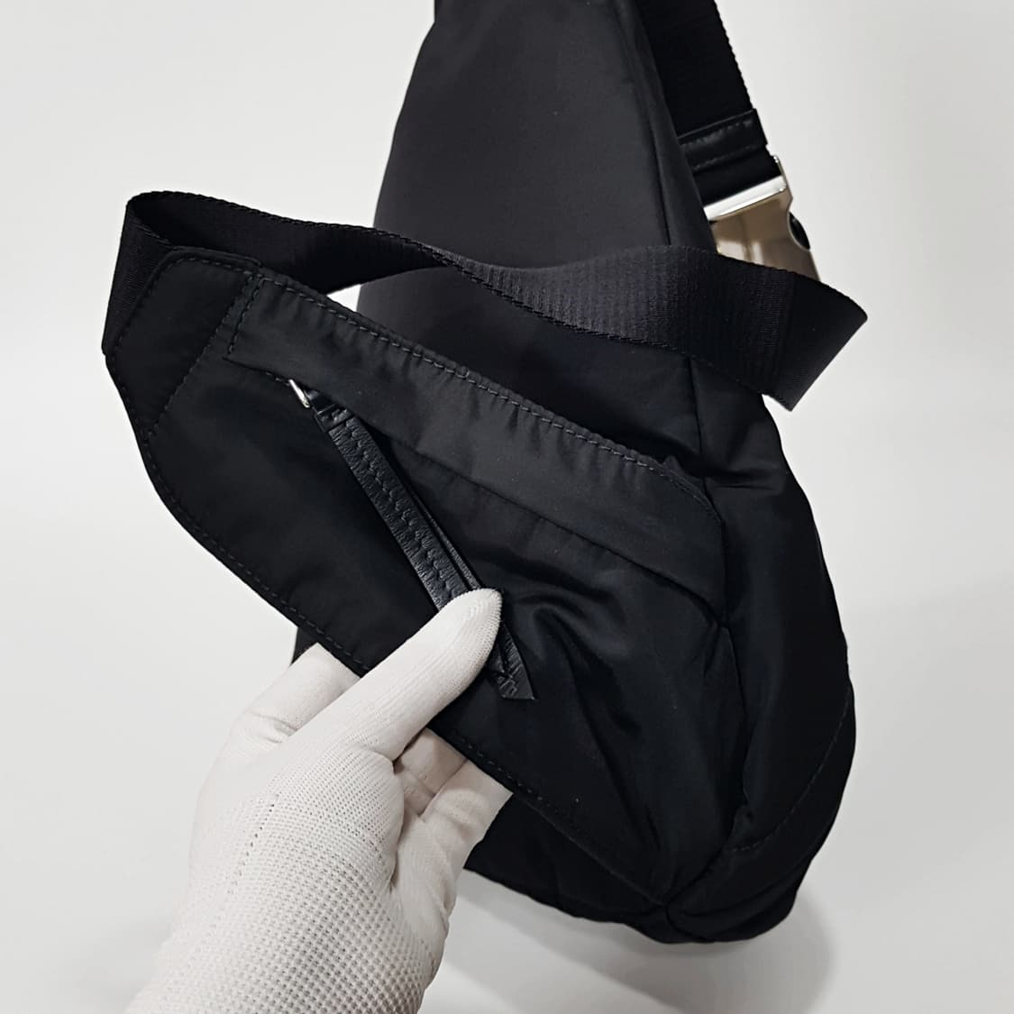 프라다 삼각로고 리나일론 슬링백 백팩 2VZ092  상품이미지5