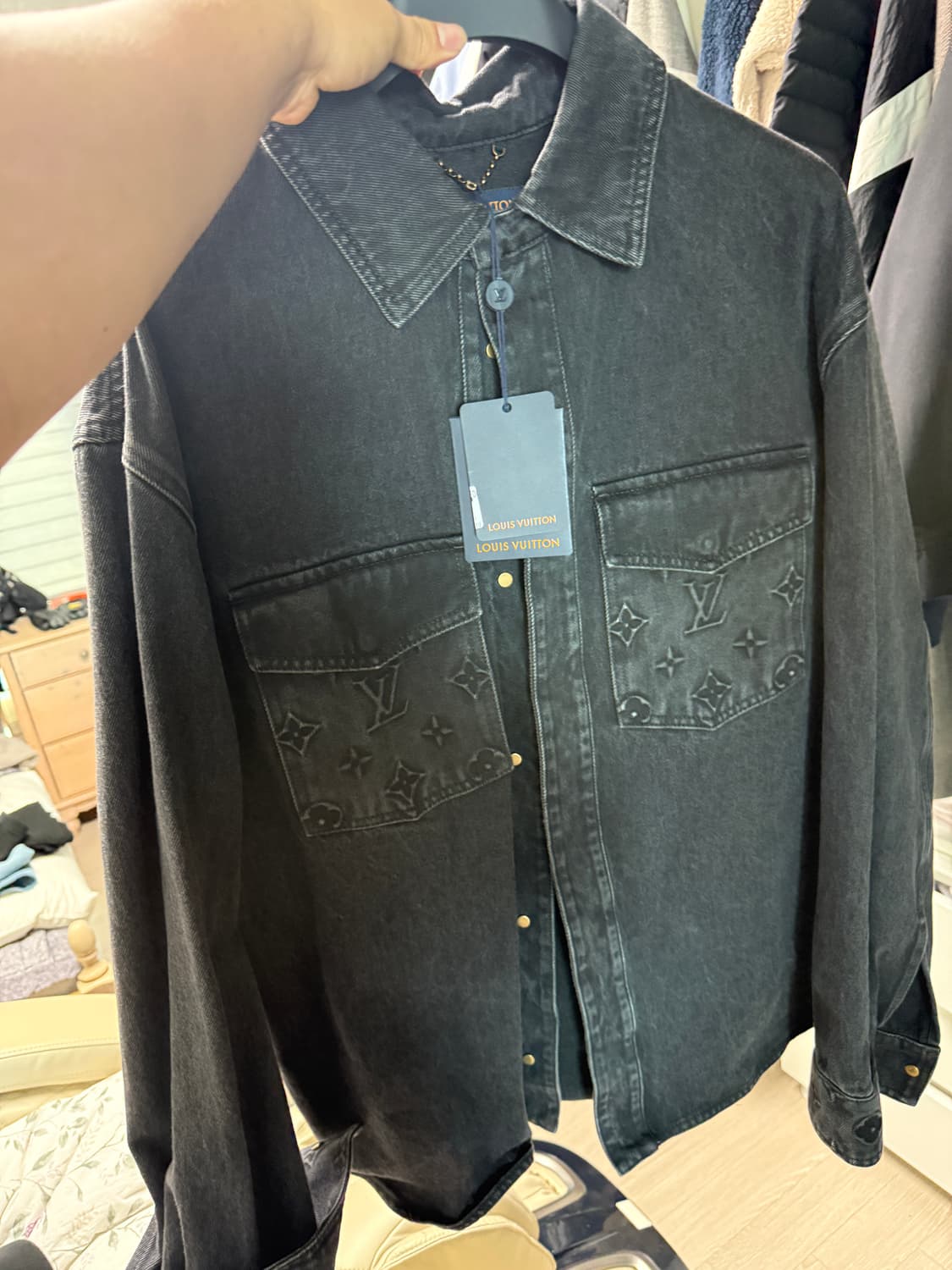 루이비통 MNG Embossed Casual Denim Overshirt 상품이미지1