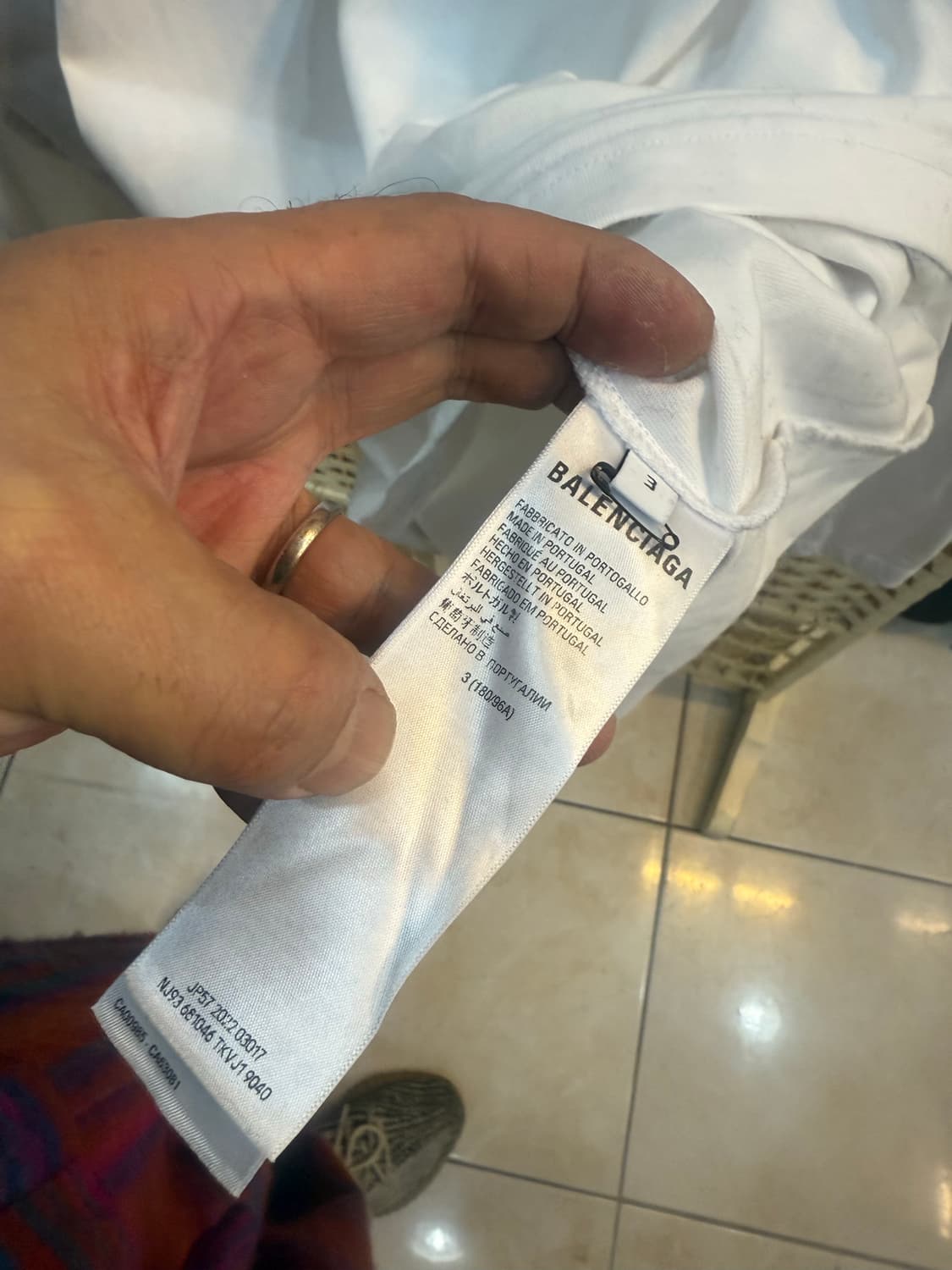 3/105-110 정품 발렌시아가 폴리티컬 캠페인 웨이브로고 티셔츠 팝니 상품이미지4