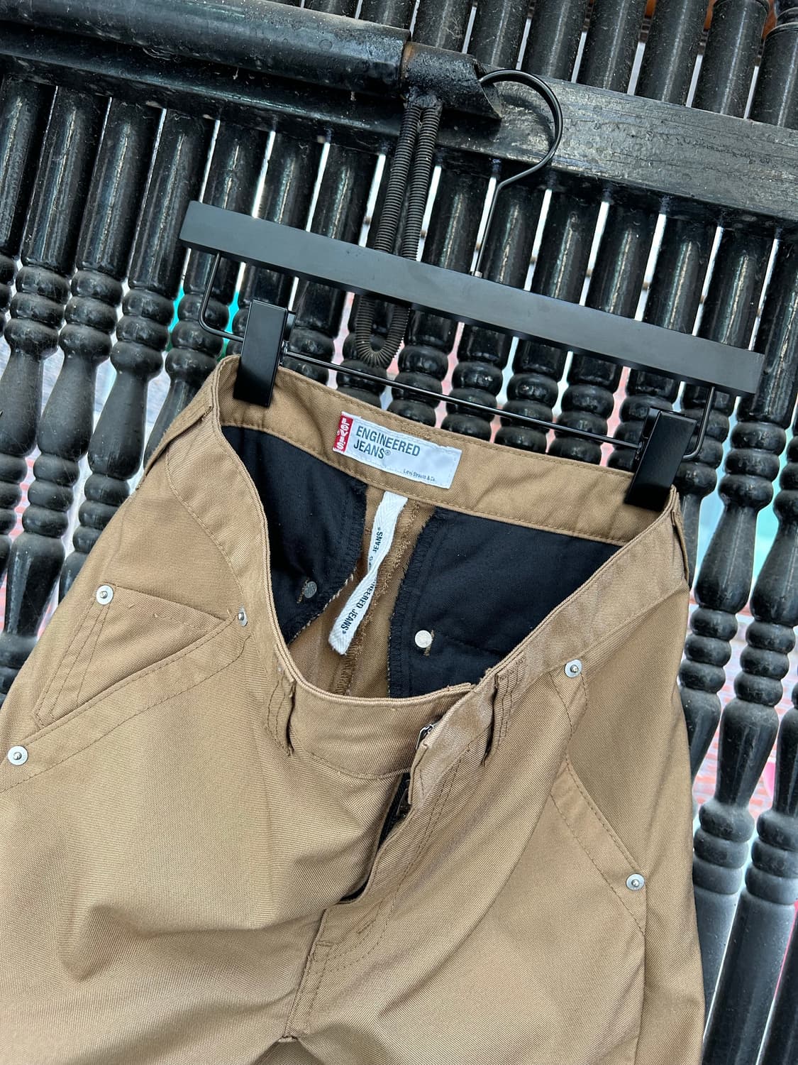 00's 리바이스  샌드컬러 엔지니어드 유틸 테크팬츠 상품이미지2