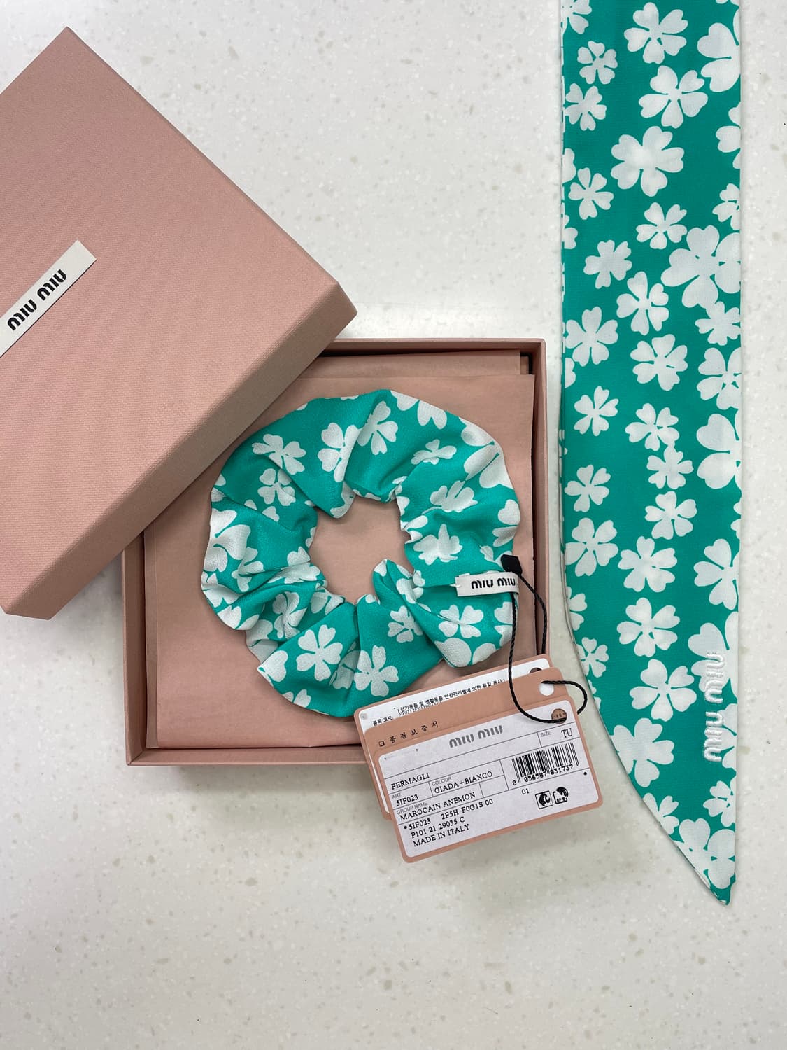 새상품 미우미우 헤어밴드 스크런치 스카프 곱창 민트 컬러 상품이미지4