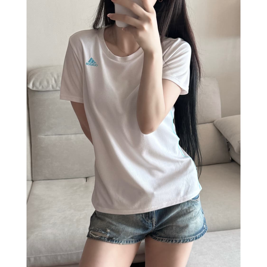 아디다스 일본 시나모롤 화이트 스카이 반팔  상품이미지1