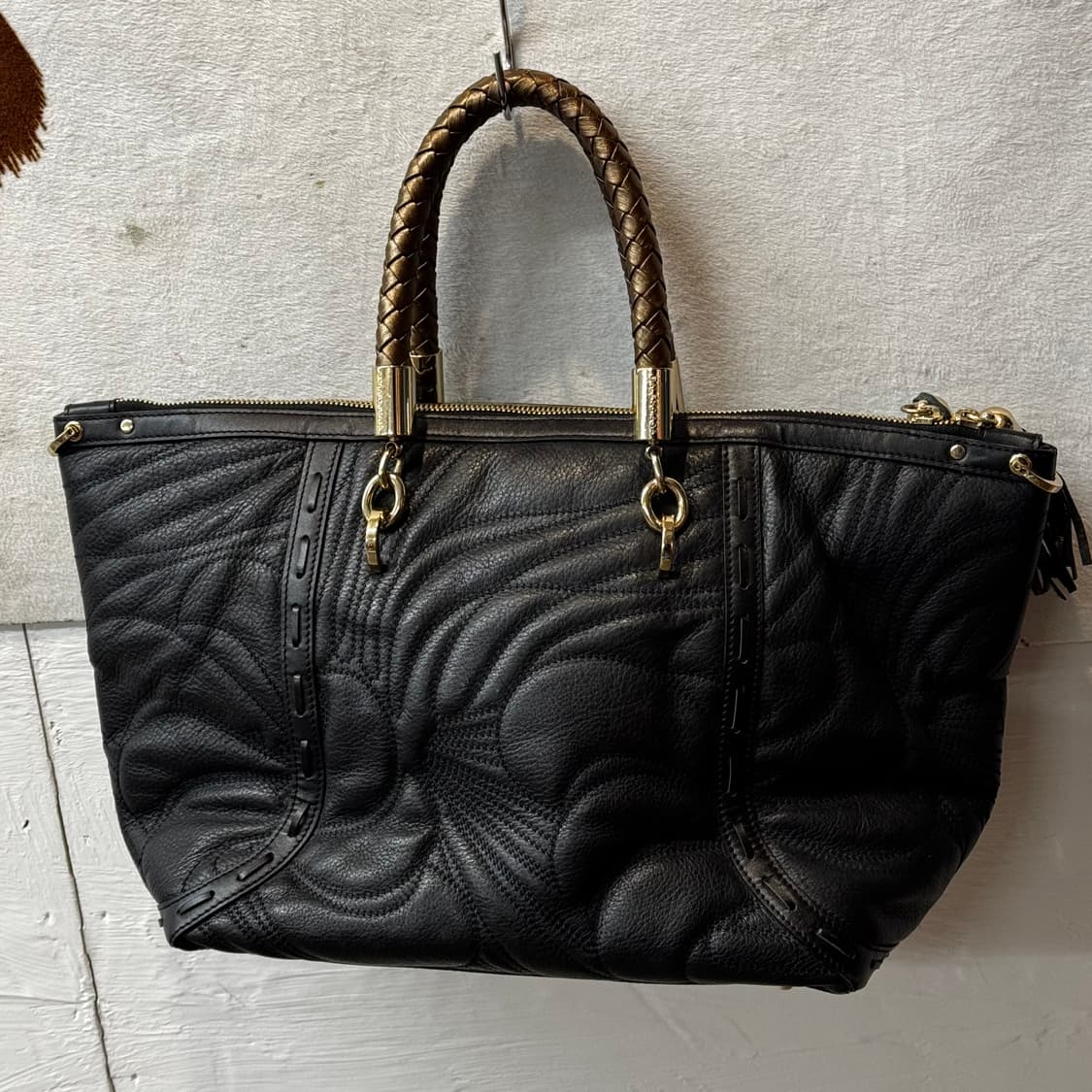 발렌시아가 레더 숄더백 블랙 스티치 y2k 상품이미지4